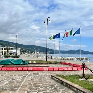 Ca' Dei Pescatori Dalle Spiagge Lavagna